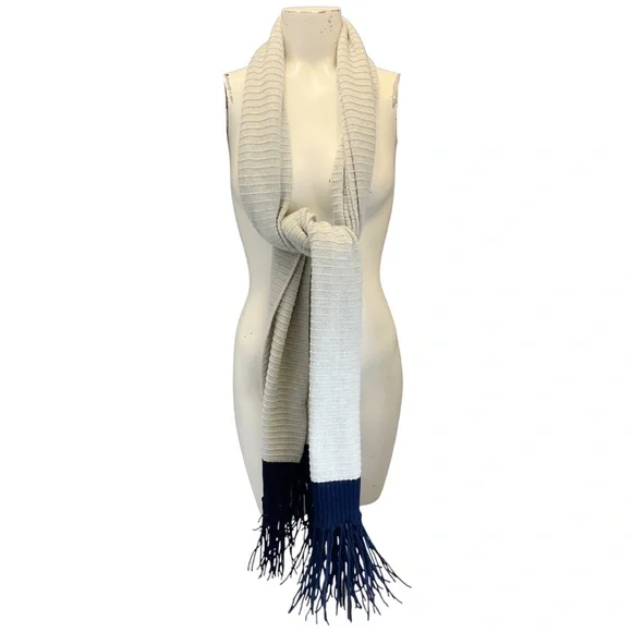 CHANEL SILVER / GREY / NAVY 2008 FRINGED CASHMERE KNIT SCARF - Picture 16 of 16